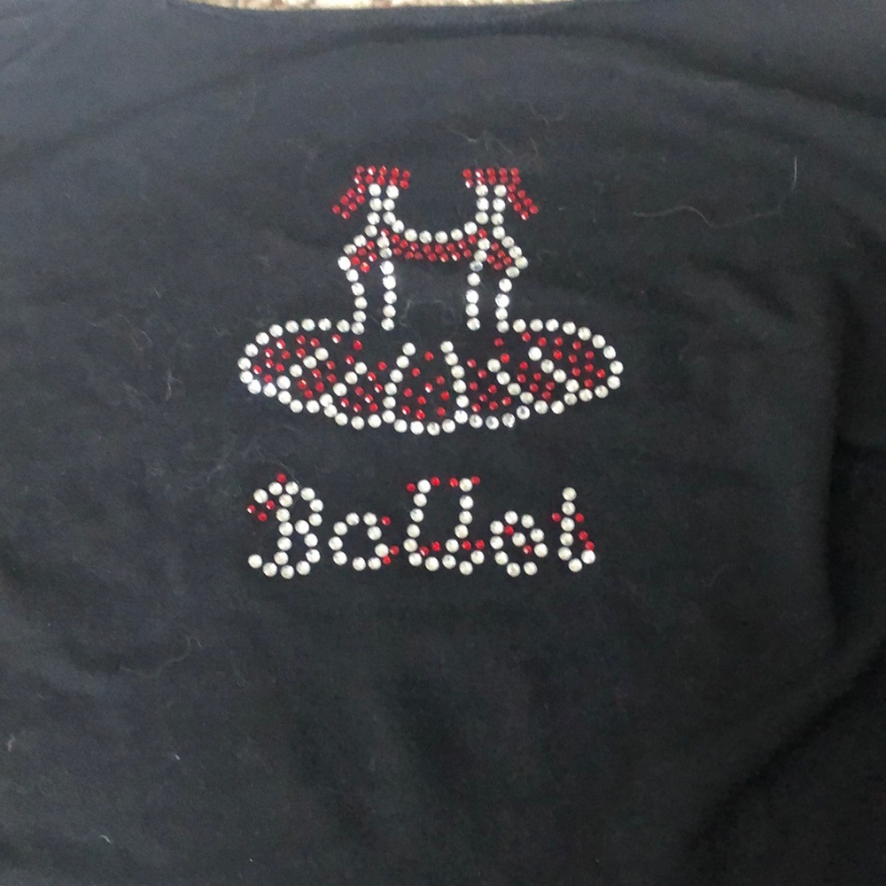 Girls dance shrug